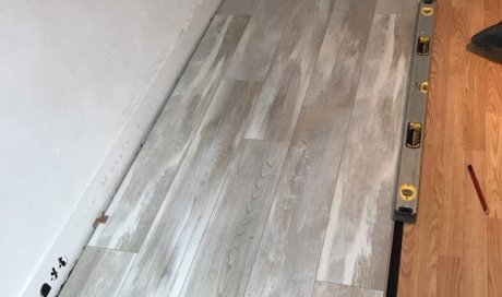 Parquet stratifié à Roanne Sols en Stock