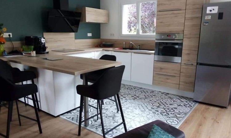 Parquet bois stratifié et carreaux ciments pour une maison à Roanne 42 Loire 