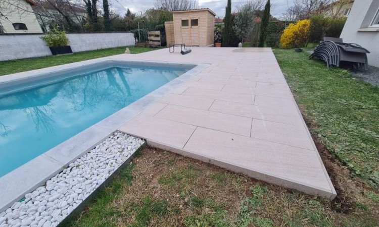 Terrasse Carrelage type dalles sur plots 40x120 20mm rectifié à Roanne 42 Loire 